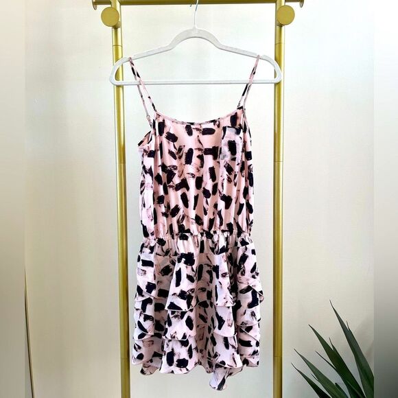 Banana Republic Dresses & Skirts - BANANA REPUBLIC Ruffle Chiffon Mini dress